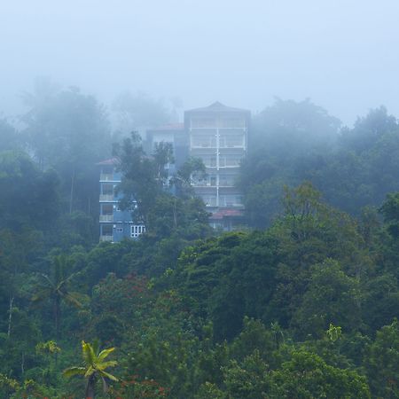 Spice Country Resort Chithirapuram Екстер'єр фото