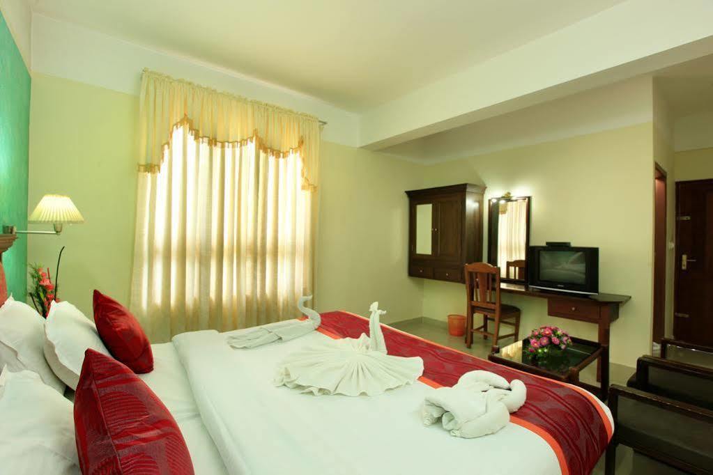 Spice Country Resort Chithirapuram Екстер'єр фото