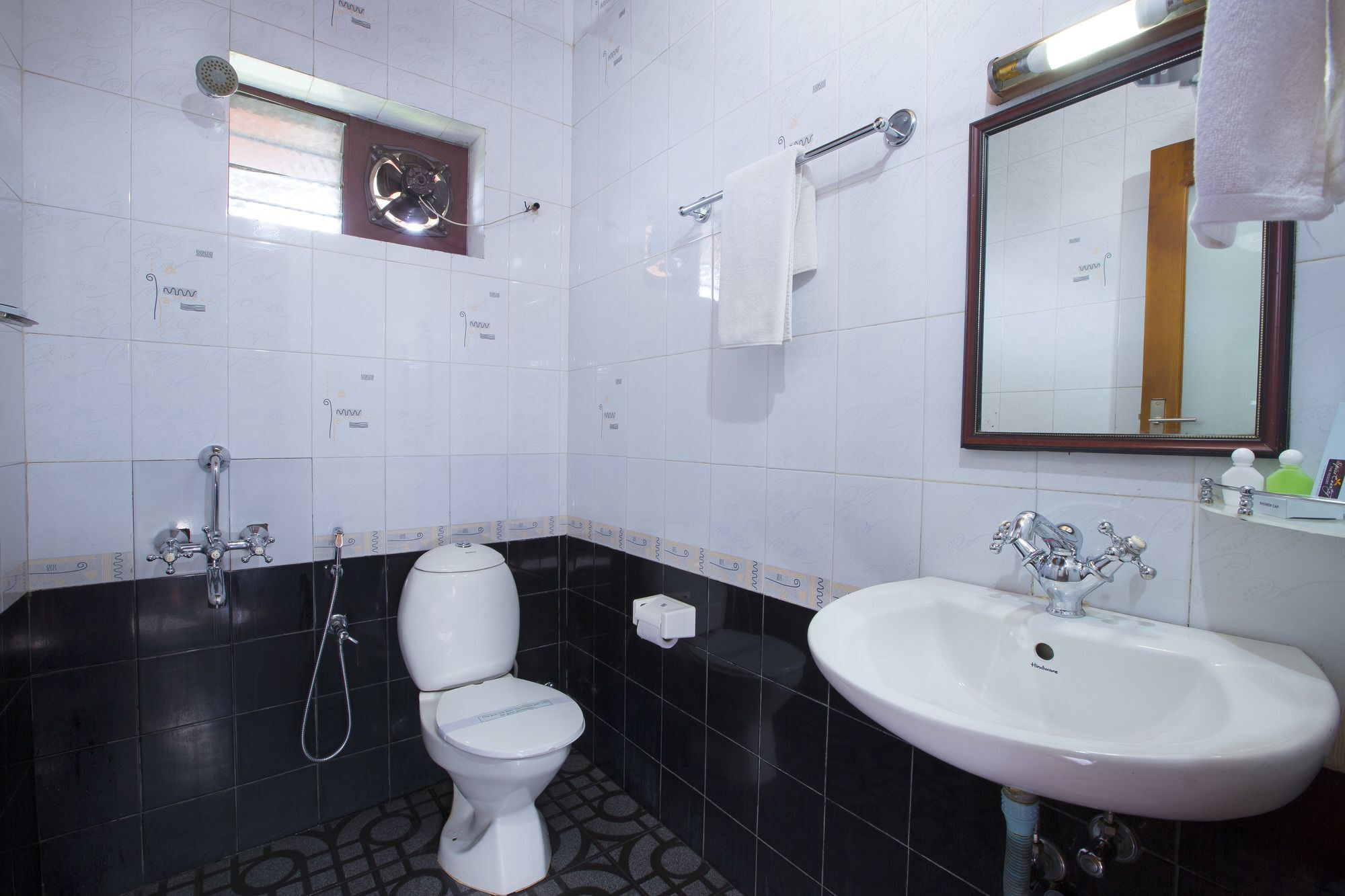 Spice Country Resort Chithirapuram Екстер'єр фото